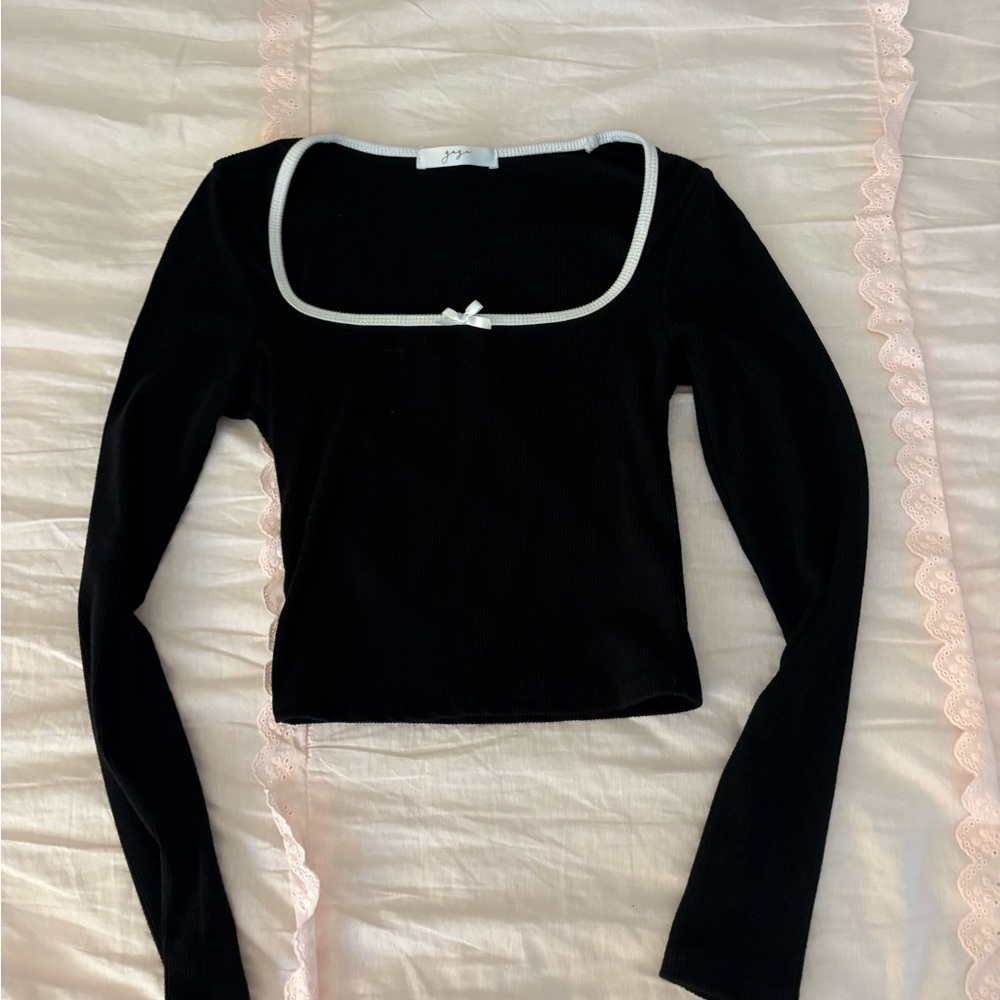 Gaze Black Long Sleeve Top with White Trim